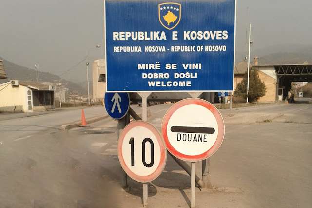 Kosova ile Sırbistan'a gerginliği düşürme çağrısı